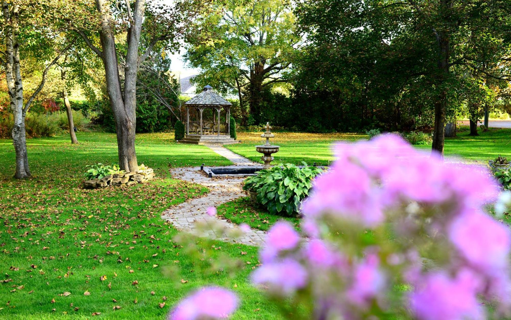 Millcroft Inn & Spa Village Of Alton 외부 사진